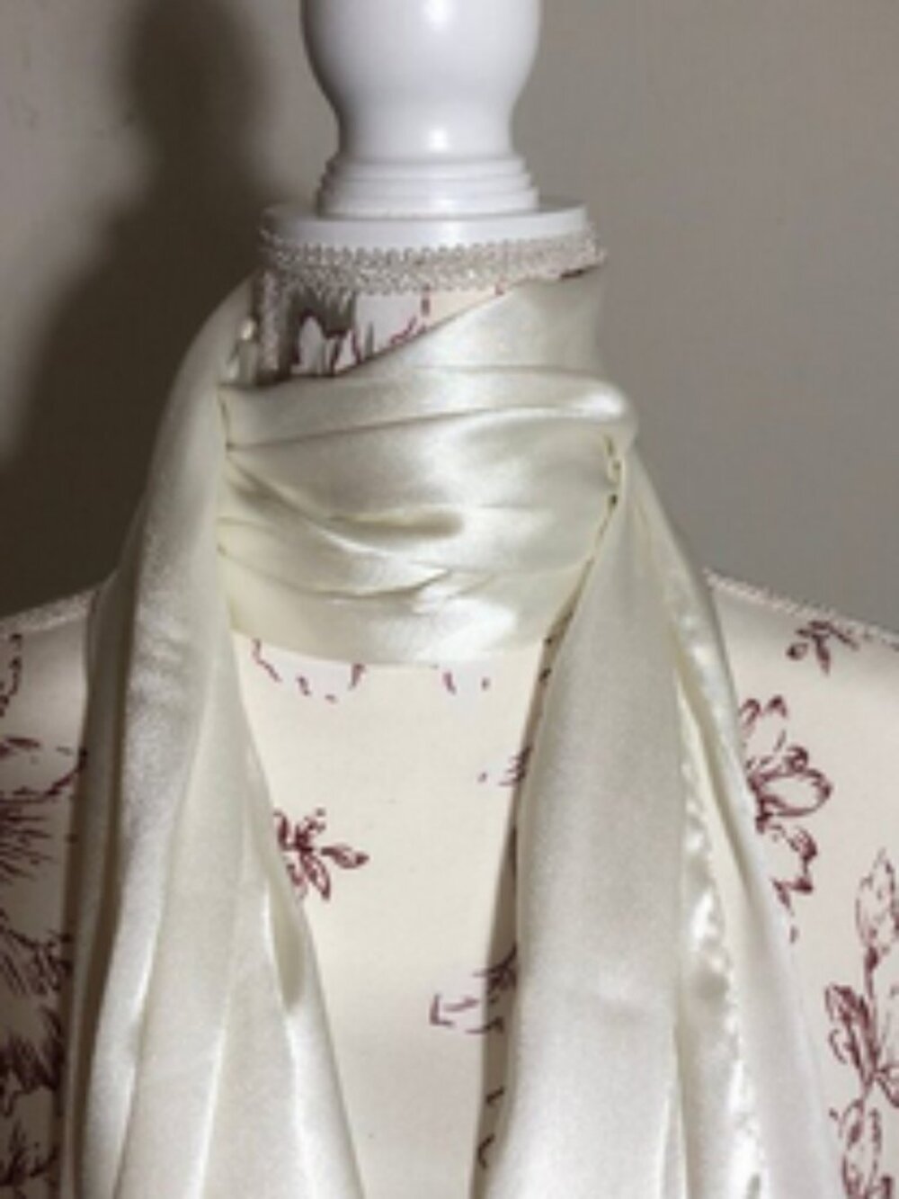 Liz Claiborne Silk Fringe Shawl Ivory Cream Wrap Made in India - Picture 11 of 14